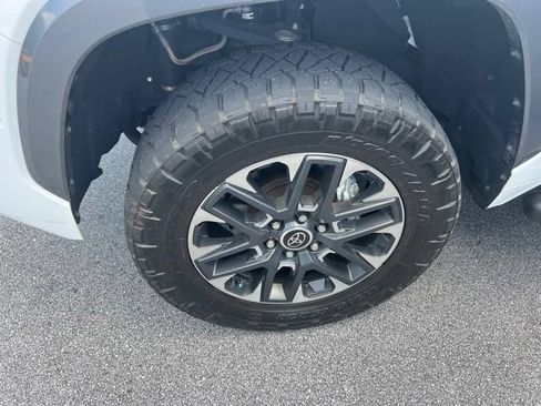 Used 2023 Toyota Tundra Limited AWD/4WD image 6