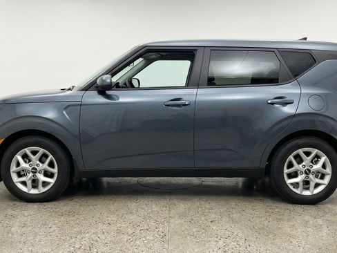 Used 2025 Kia Soul LX w/ LX Technology Package FWD image 5