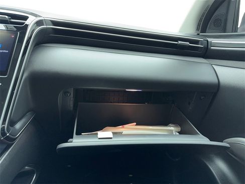 Used 2022 Hyundai Tucson Limited image 25