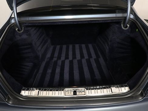 Used 2010 Rolls-Royce Ghost image 28