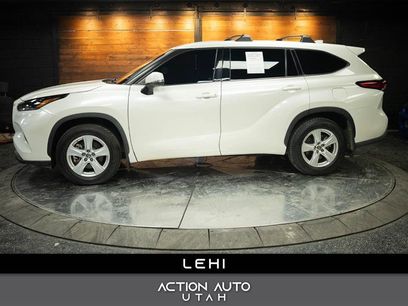 Used 2021 Toyota Highlander LE