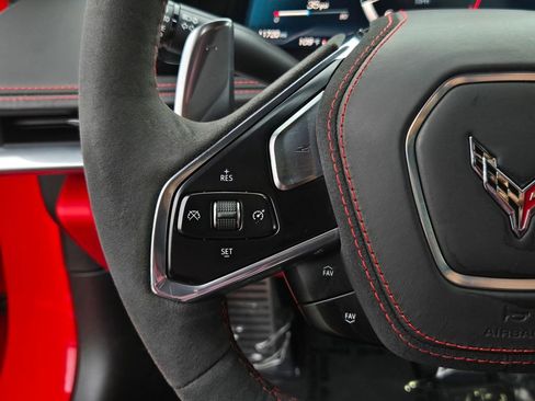 Used 2021 Chevrolet Corvette Stingray Premium Cpe w/ Z51 Performance Package RWD image 33