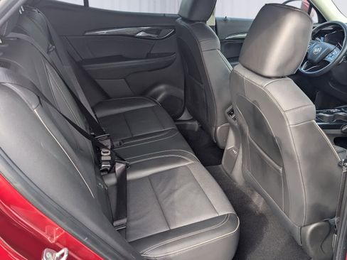 Used 2023 Buick Envision Essence image 9