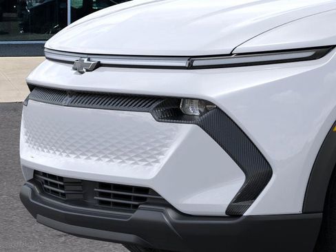 New 2026 Chevrolet Equinox EV LT image 13