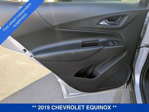 Used 2019 Chevrolet Equinox LT image 29