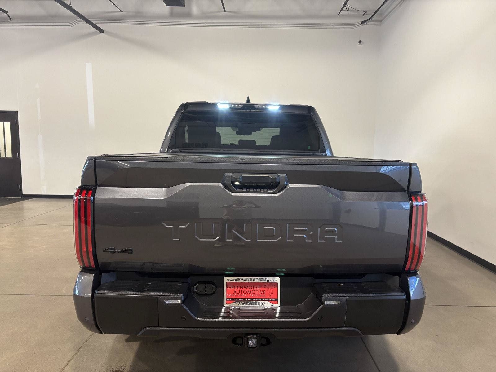 Used 2024 Toyota Tundra Limited AWD/4WD image 4