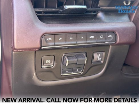 Used 2021 Cadillac Escalade Sport Platinum w/ LPO, ONYX Package image 9