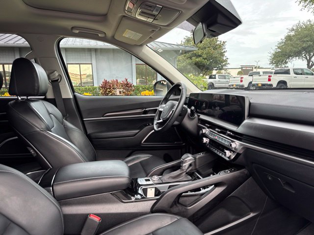 Used 2025 Kia Telluride S FWD image 11