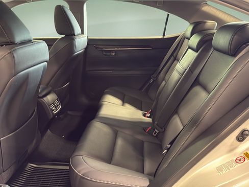 Used 2016 Lexus ES 350 w/ Navigation System Package FWD image 15