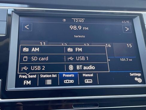 Used 2023 Volkswagen Jetta SE image 21