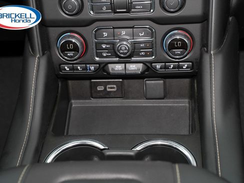 Used 2024 Chevrolet Tahoe Premier RWD image 28