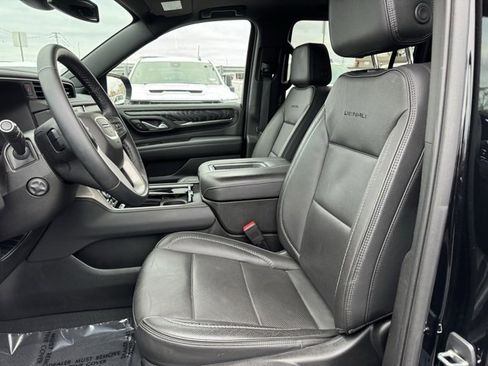Used 2023 GMC Yukon XL Denali w/ Max Trailering Package image 11