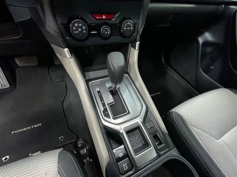 Used 2022 Subaru Forester AWD/4WD image 15