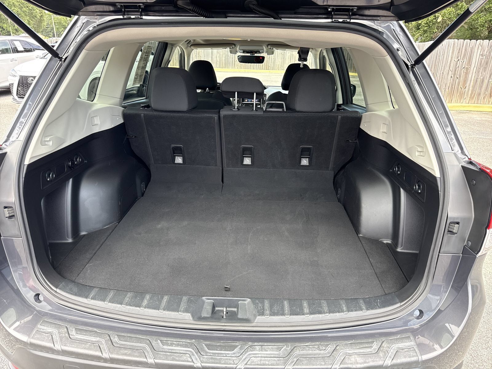 Used 2021 Subaru Forester Premium AWD/4WD image 31