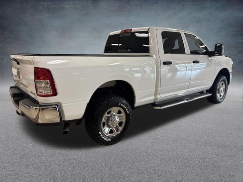 Used 2024 RAM 2500 Tradesman w/ Chrome Appearance Group AWD/4WD image 6