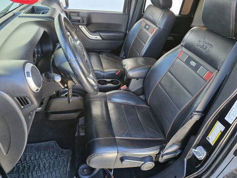 Used 2011 Jeep Wrangler 70th Anniversary w/ Connectivity Group image 10