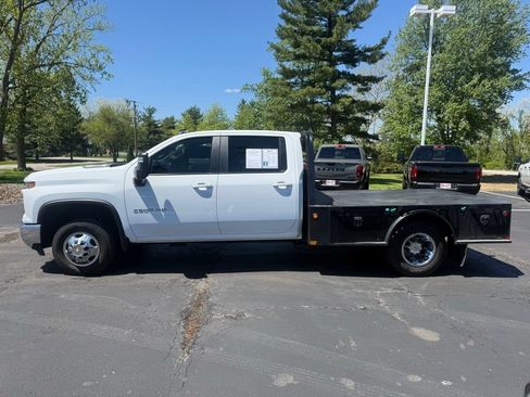 Used 2024 Chevrolet Silverado 3500 LT w/ Convenience Package AWD/4WD image 8