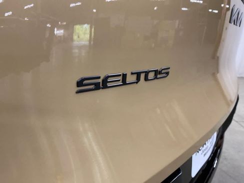 Used 2027 Kia Seltos X-Line SX w/ X-Line SX Prestige Package AWD/4WD image 10