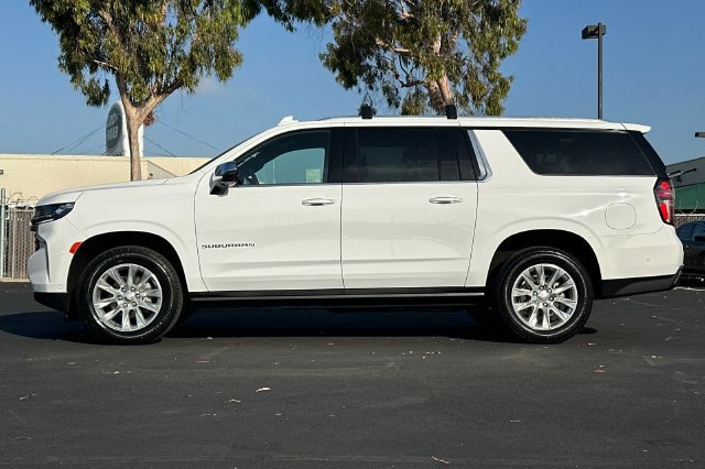 Used 2024 Chevrolet Suburban Premier w/ Advanced Technology Package AWD/4WD image 7