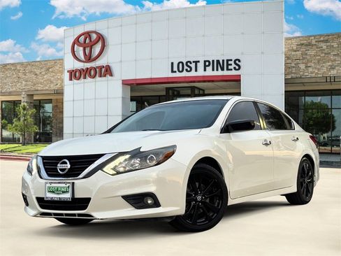 Used 2017 Nissan Altima 2.5 SR w/ Midnight Edition Package image 1