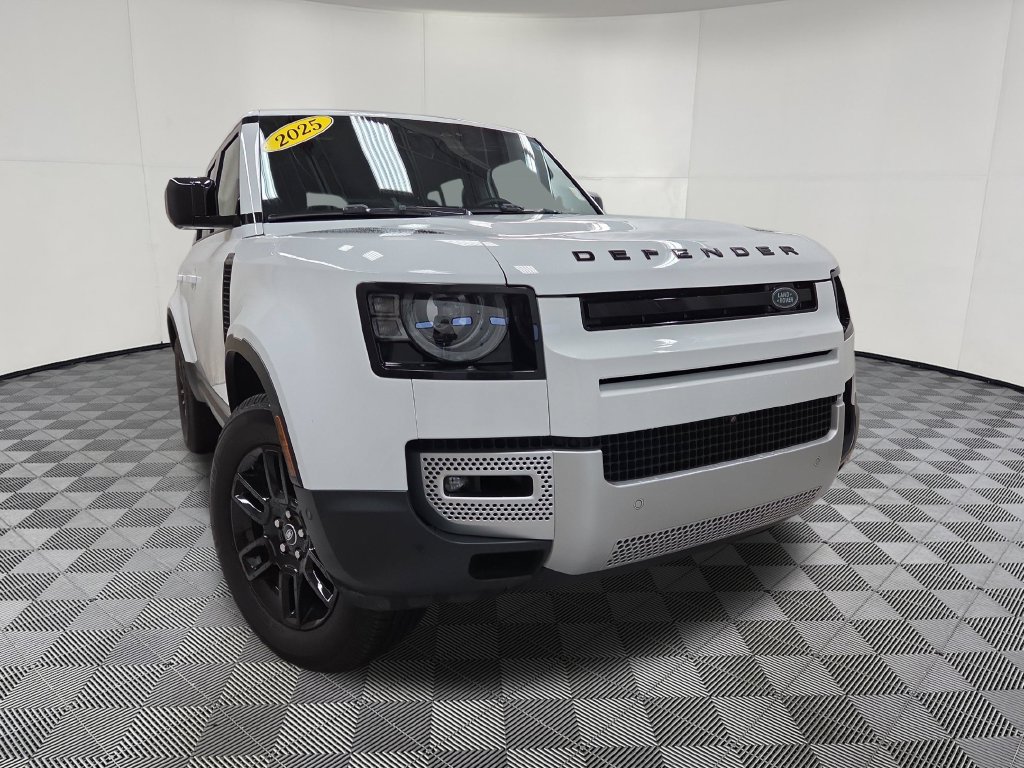 Used 2025 Land Rover Defender 110 S AWD/4WD image 2