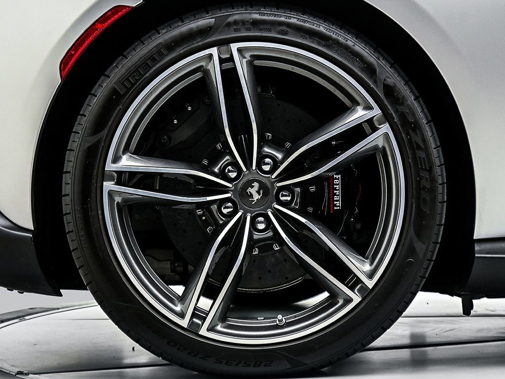 Certified 2025 Ferrari Roma Spider RWD image 26
