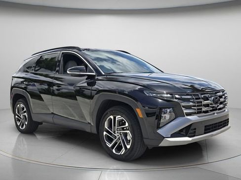 Used 2025 Hyundai Tucson Limited AWD/4WD image 9