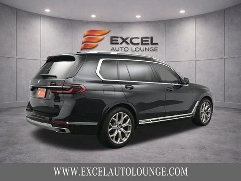 Used 2023 BMW X7 xDrive40i w/ Premium Package AWD/4WD image 9