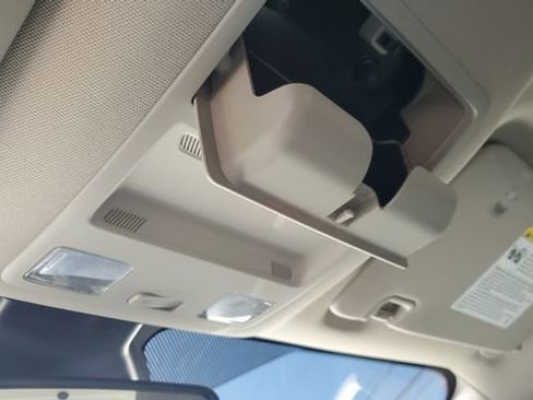 Used 2022 Ford Ranger XLT w/ Tremor Off-Road Package image 19