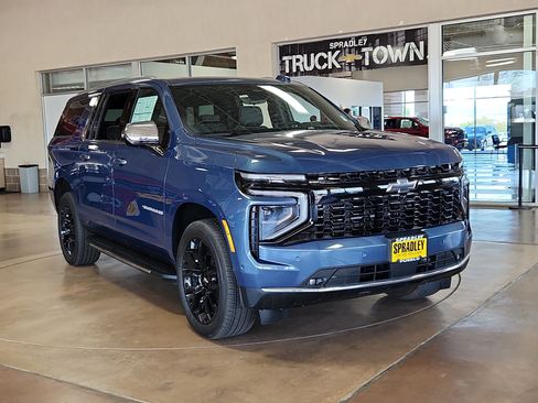 New 2026 Chevrolet Suburban Premier AWD/4WD image 4