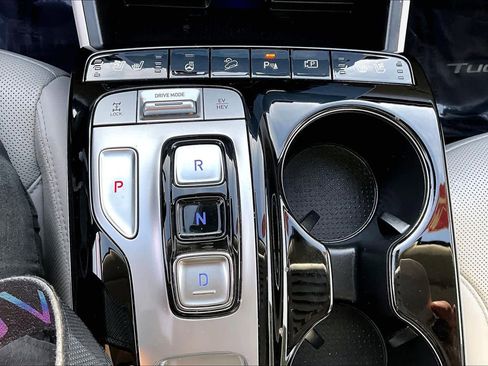 Used 2024 Hyundai Tucson Limited image 34