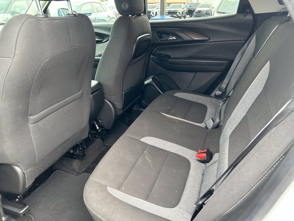 Used 2023 Chevrolet TrailBlazer LT w/ Convenience Package FWD image 13