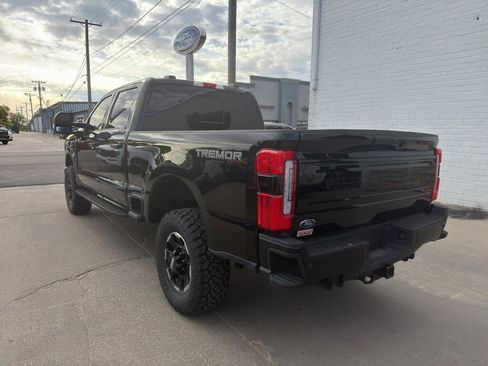 Used 2025 Ford F250 Platinum w/ Tremor Off-Road Package AWD/4WD image 5