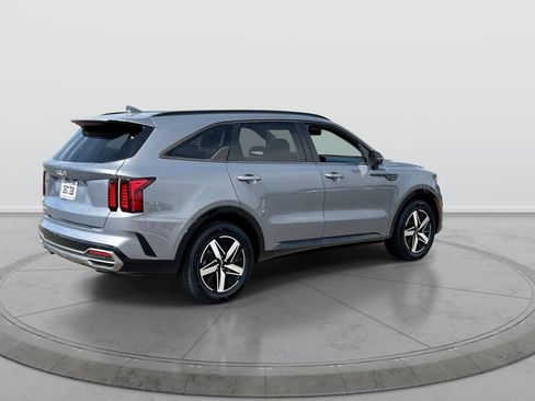Used 2023 Kia Sorento S FWD image 8