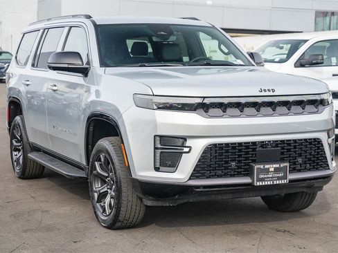 New 2026 Jeep Grand Wagoneer Limited w/ Convenience Group I image 3