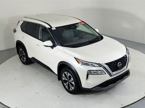 Certified 2023 Nissan Rogue SV image 13