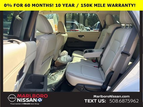 New 2025 Nissan Pathfinder SL w/ Cargo Package image 21