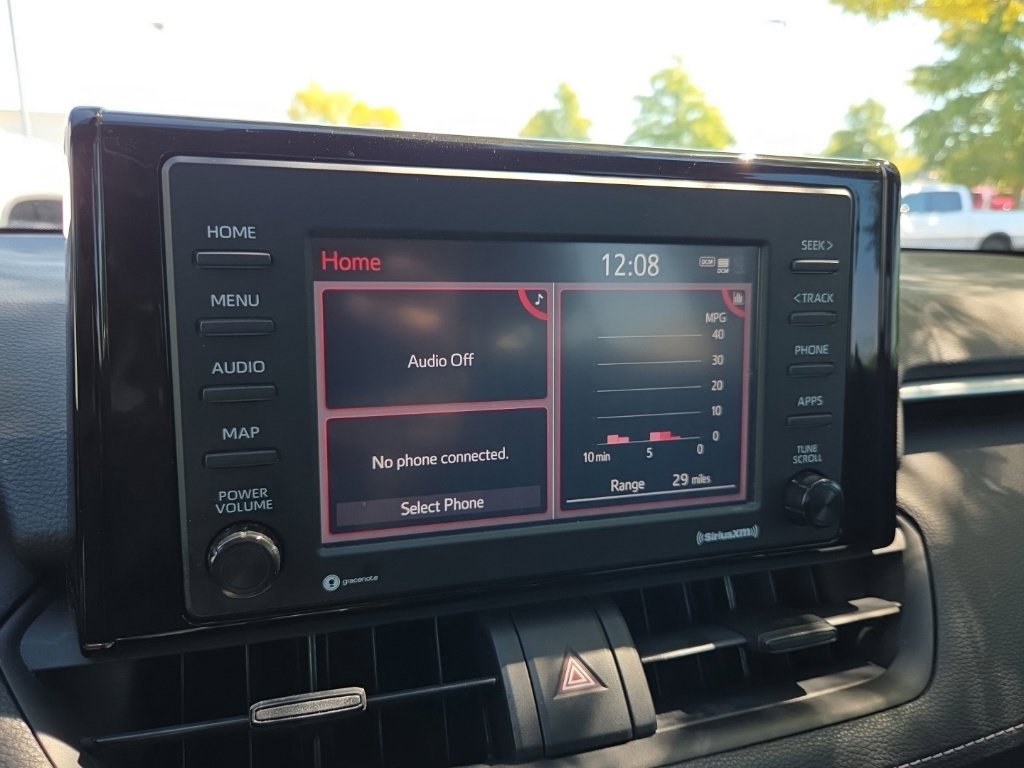 Used 2020 Toyota RAV4 LE FWD image 34