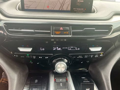 Used 2024 Acura MDX w/ Technology Package FWD image 16