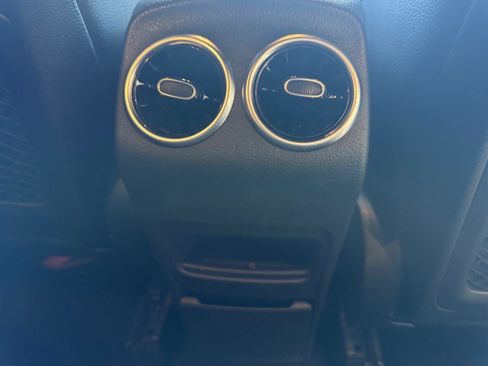Certified 2023 Mercedes-Benz GLB 250 4MATIC image 23