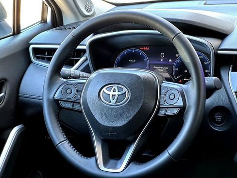 Certified 2026 Toyota Corolla Cross XLE w/ Convenience Package FWD image 30