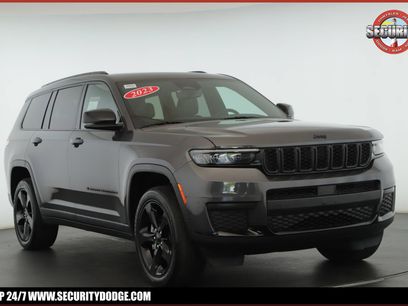 Used 2023 Jeep Grand Cherokee L Laredo