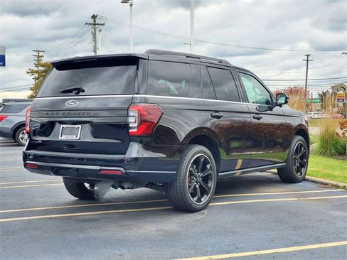 Certified 2023 Ford Expedition Limited image 3