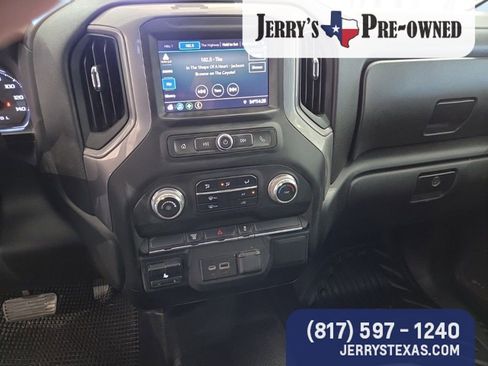 Used 2023 GMC Sierra 3500 Pro w/ Convenience Package image 9