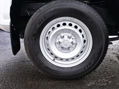 Used 2025 Toyota Tacoma SR w/ SR Upgrade Package image 9