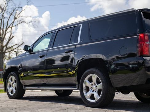 Used 2015 Chevrolet Suburban LT RWD image 8