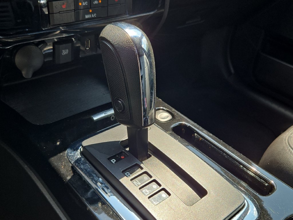 Used 2012 Ford Escape Limited FWD image 19