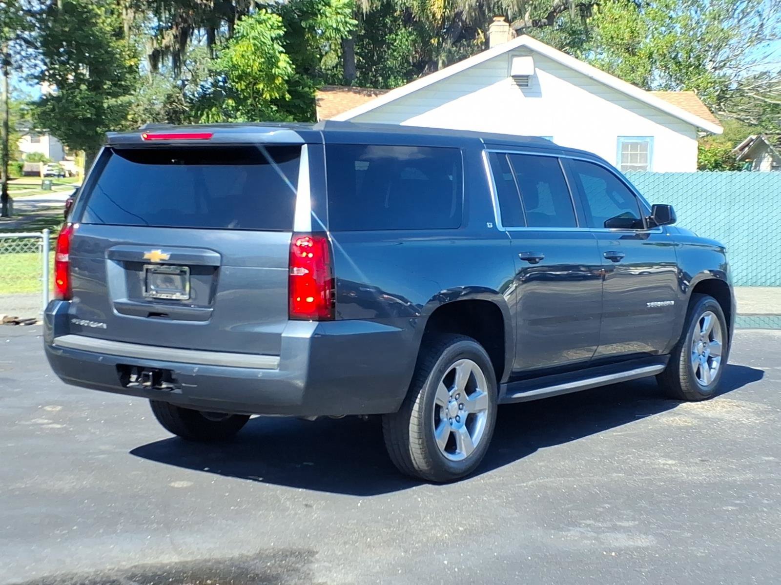 Used 2019 Chevrolet Suburban LT RWD image 4