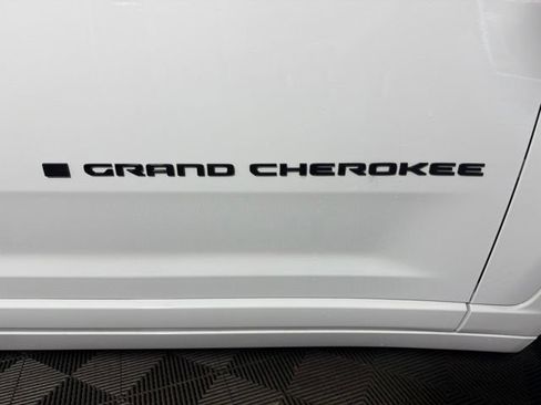 New 2026 Jeep Grand Cherokee L Limited AWD/4WD image 3