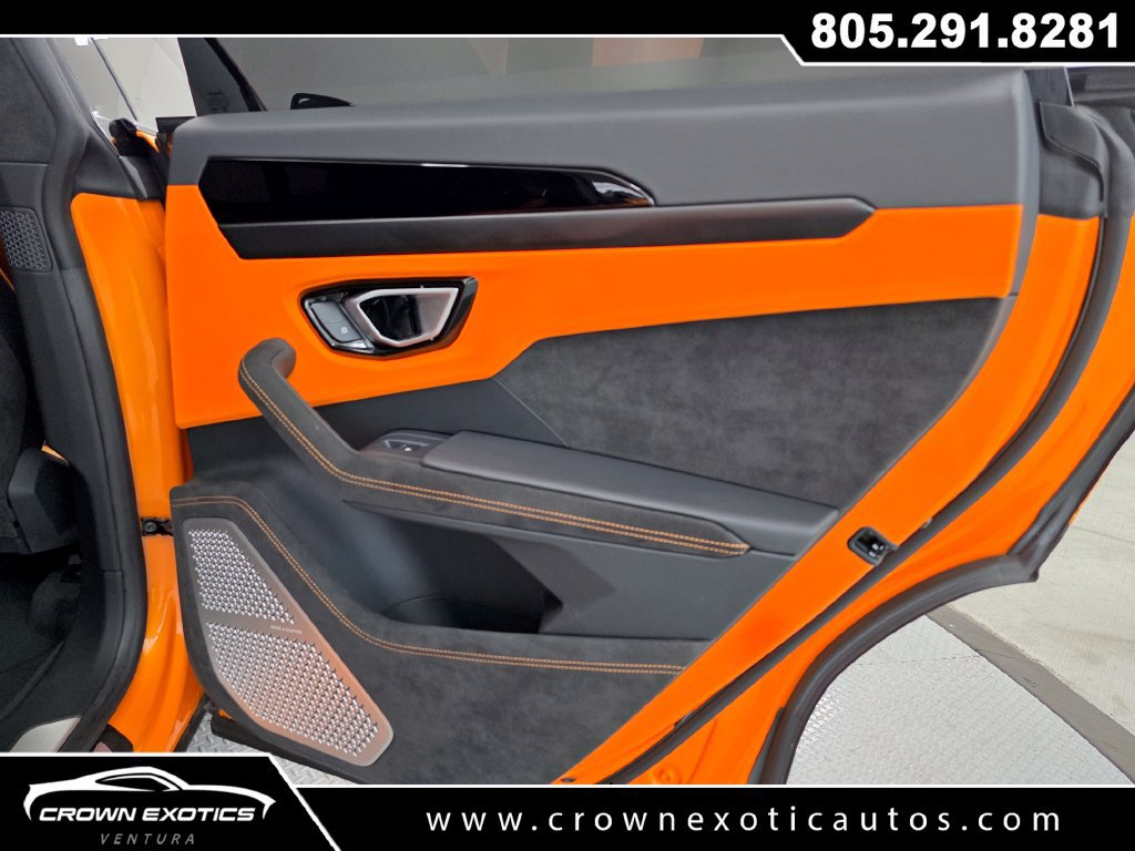 Used 2024 Lamborghini Urus S AWD/4WD image 25
